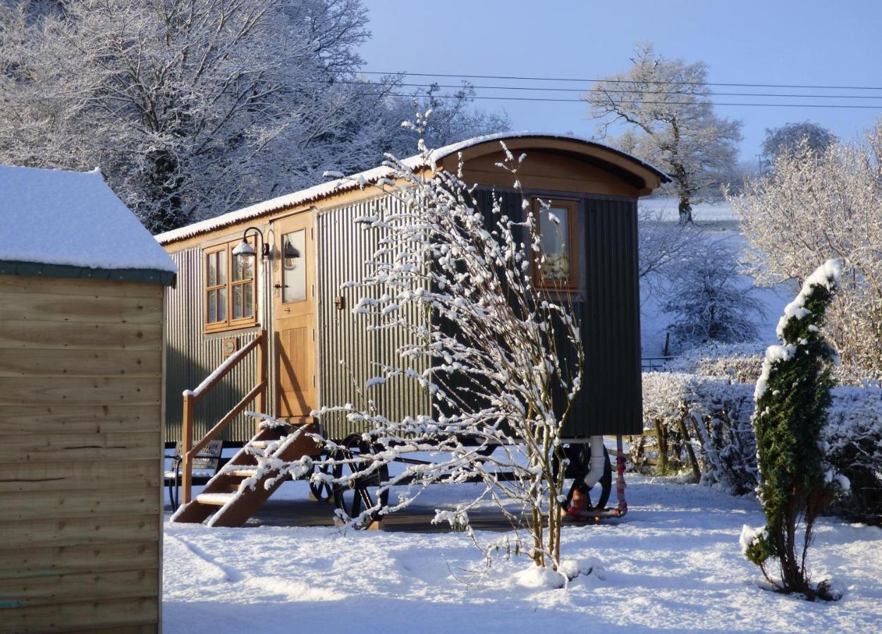Woody'S Retreat Hotel Bolton by Bowland Exterior photo
